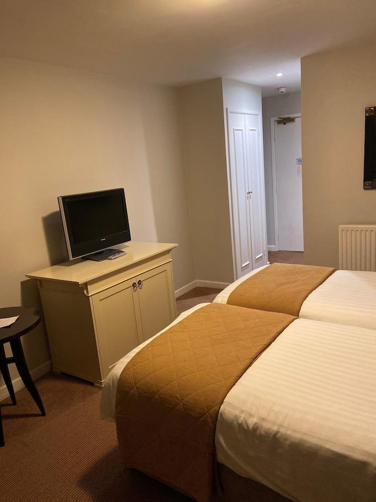 Country house Hatherley Manor & Gloucester