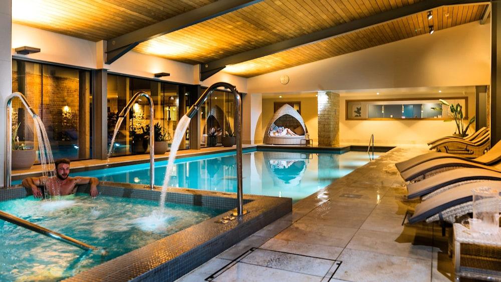 Hatherley Manor & Country house