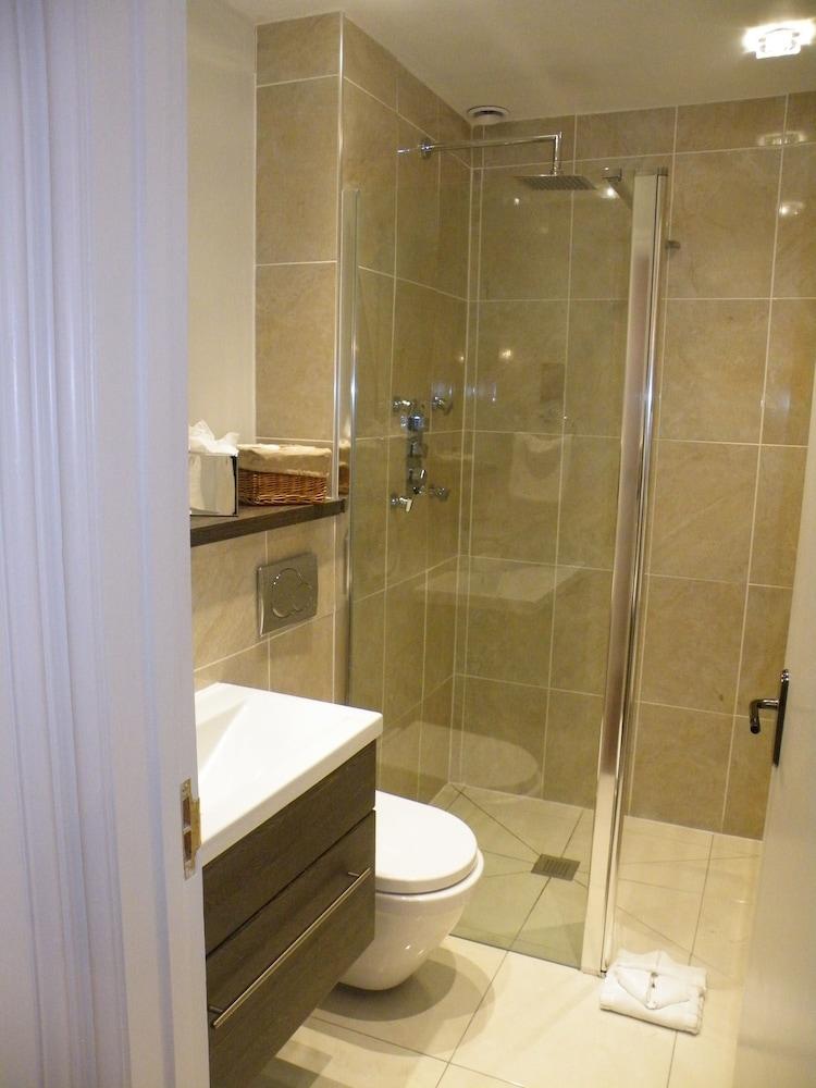 Hatherley Manor & Country house Gloucester