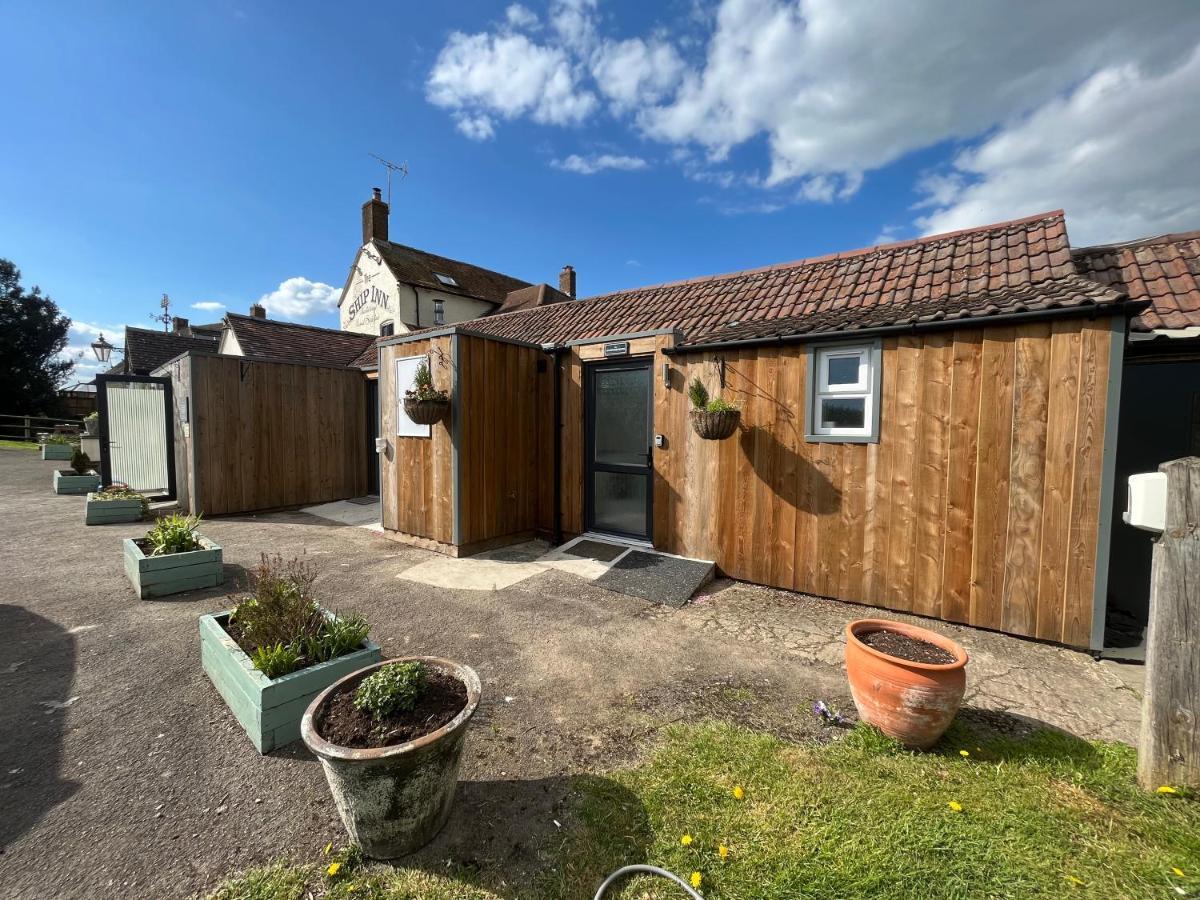 The Ship - Self Catering Inn Gloucester
