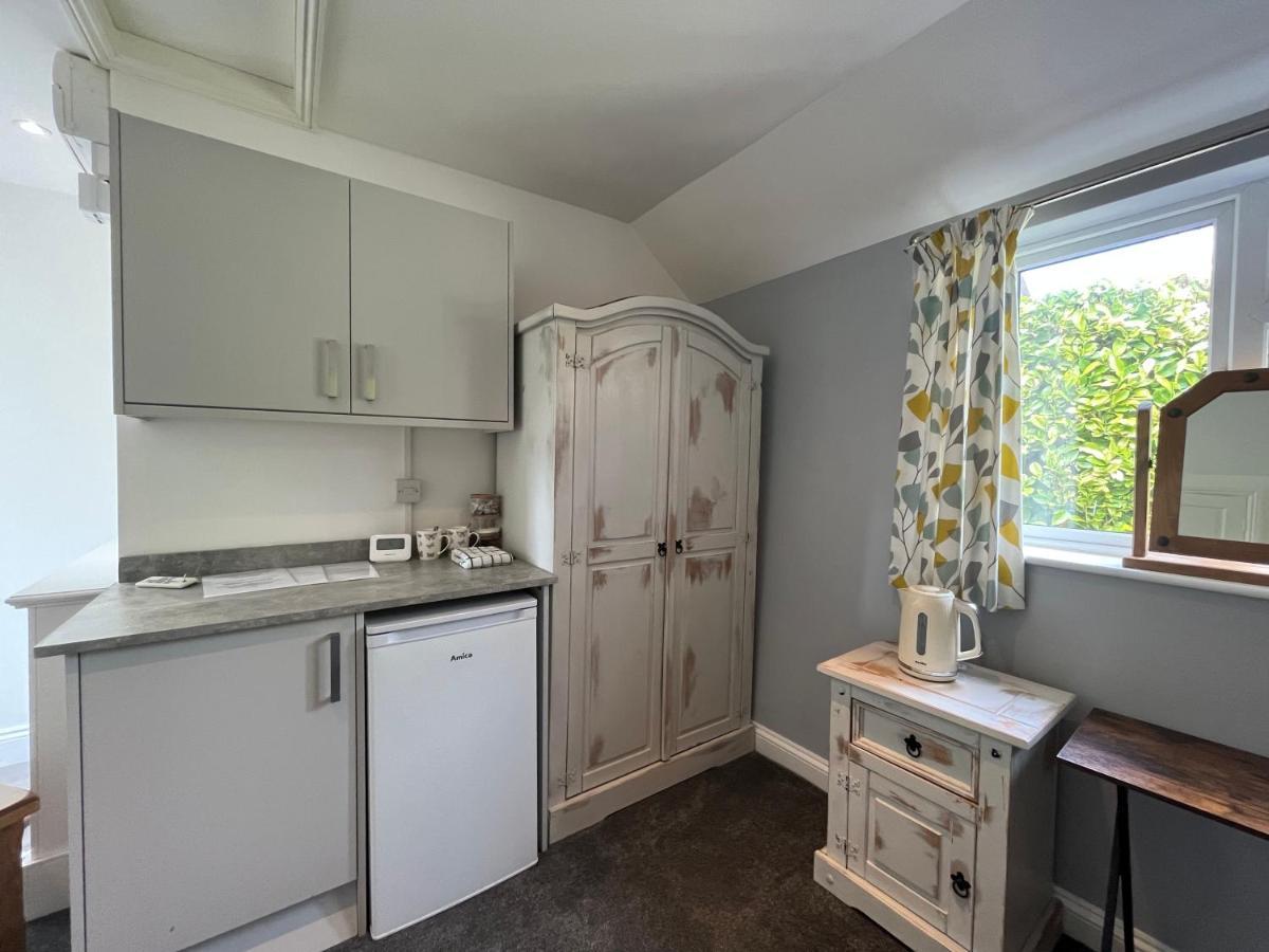 The Ship - Self Catering Gloucester