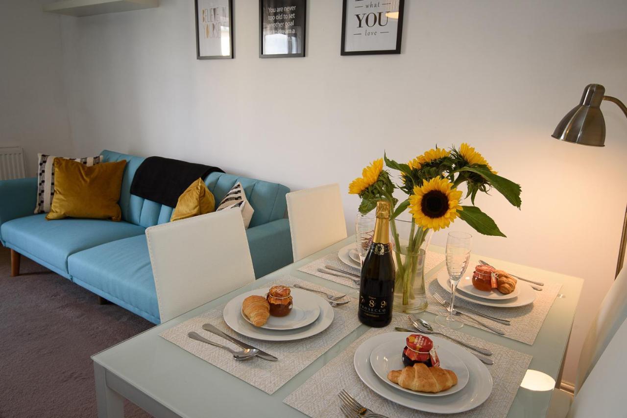 K Suites - Longhorn Avenue * Gloucester