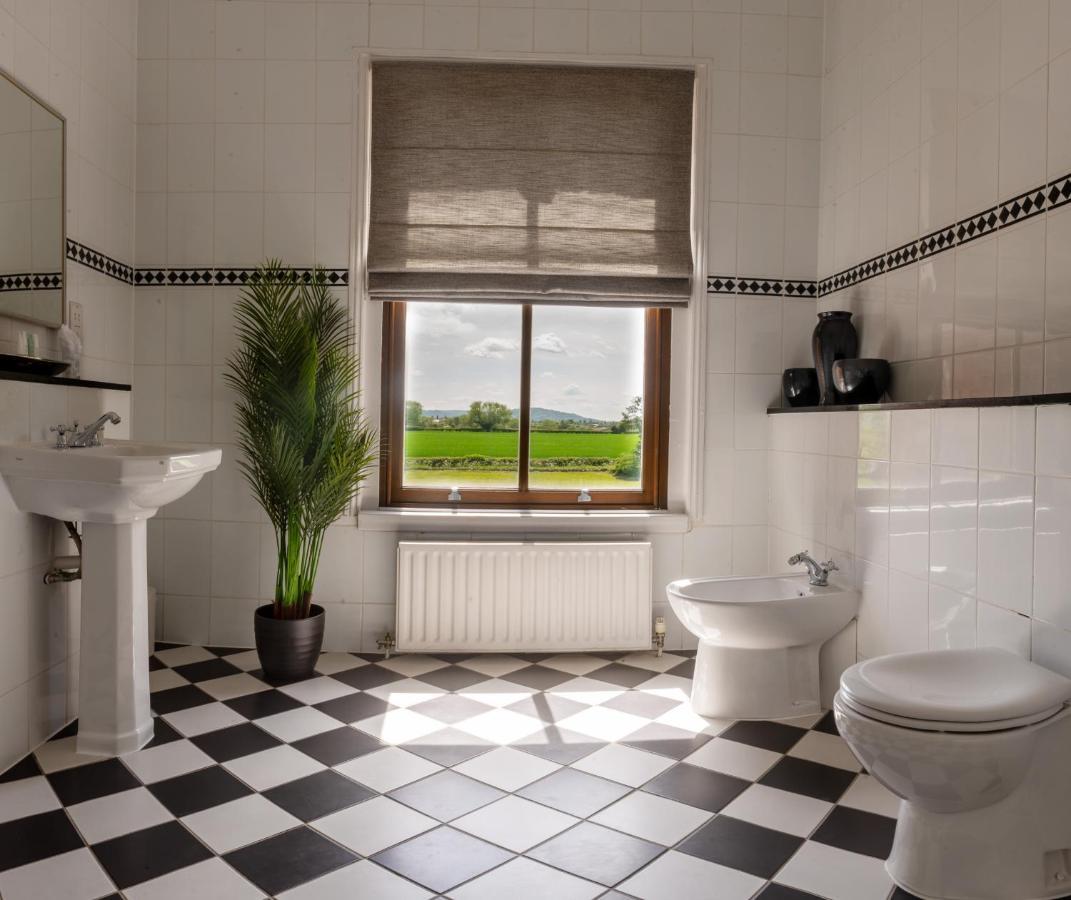 Hatherley Manor & Country house *