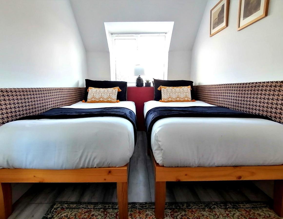 Apartment Brockeridge Stylish 2Br Home In Peaceful Area - Easy M5 Access & Free Parking By Suitely