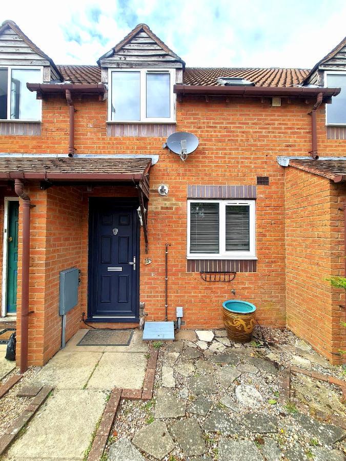 Brockeridge Stylish 2Br Home In Peaceful Area - Easy M5 Access & Free Parking By Suitely Gloucester
