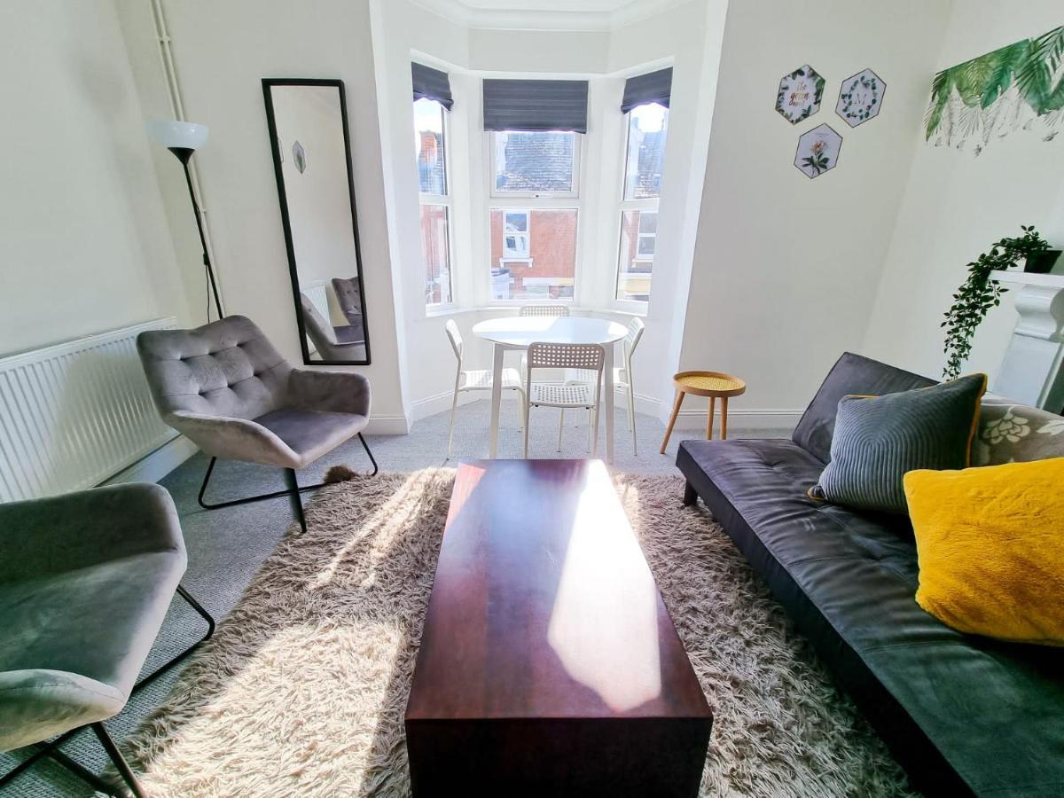 Apartment Casa-gloucester Service Gloucester