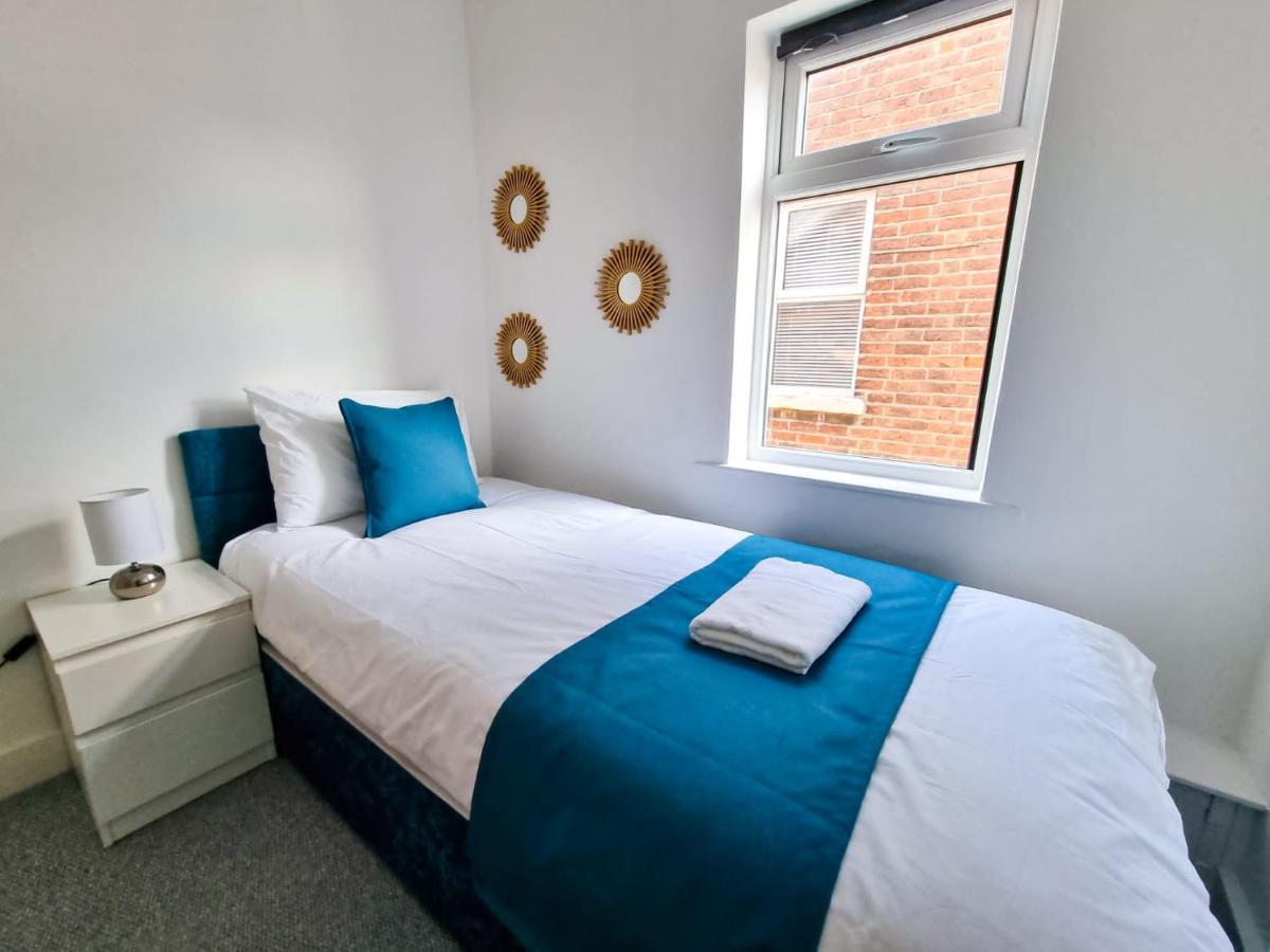 Casa-gloucester Service *