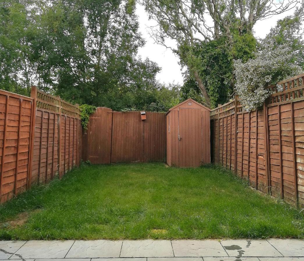 Apartment Brockeridge Stylish 2Br Home In Peaceful Area - Easy M5 Access & Free Parking By Suitely