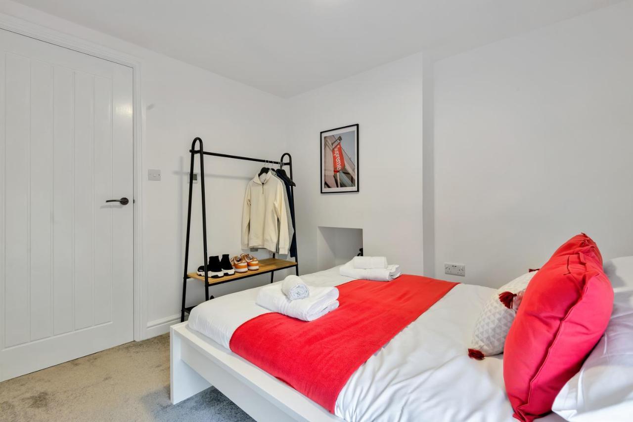 Long In The Centre With Free Parking * Gloucester