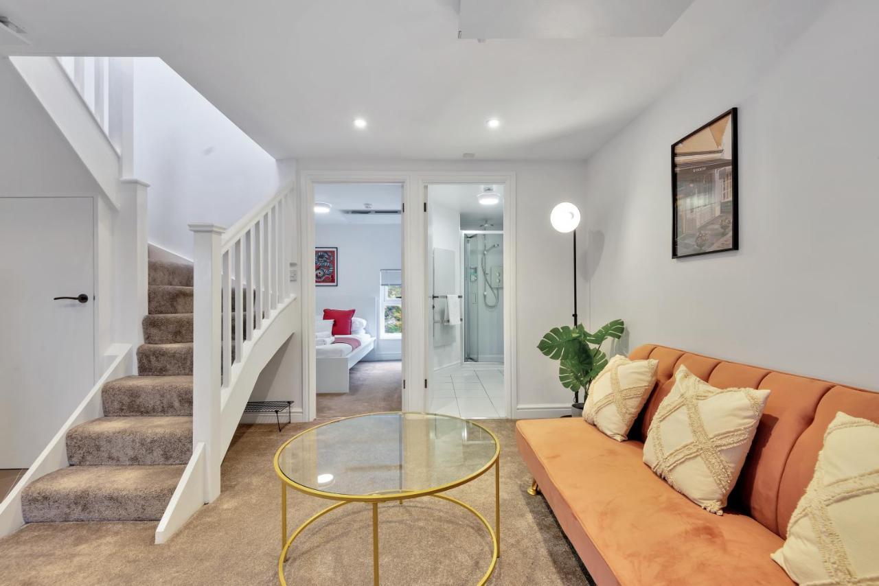Apartment Long In The Centre With Free Parking *