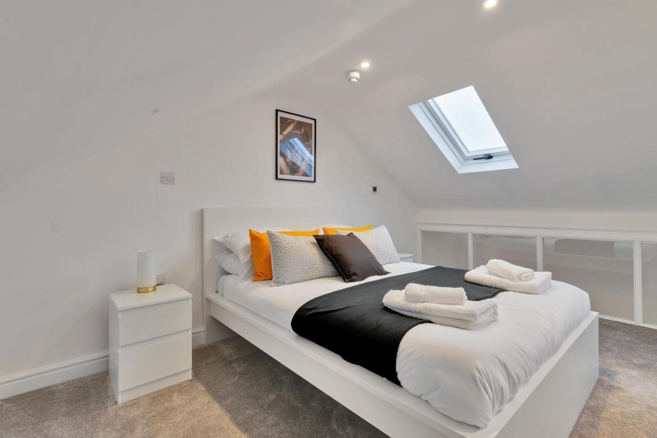 Long In The Centre With Free Parking Apartment Gloucester