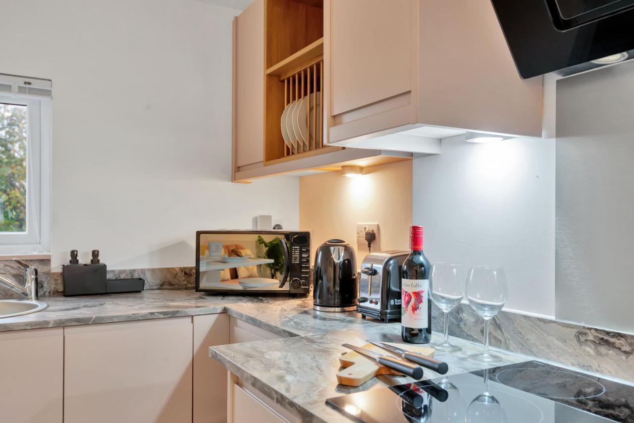 Long In The Centre With Free Parking Apartment