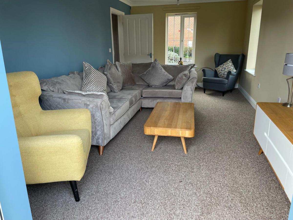 Quays Retreat: Spacious 3-bedroom Near The Docks Holiday home Gloucester
