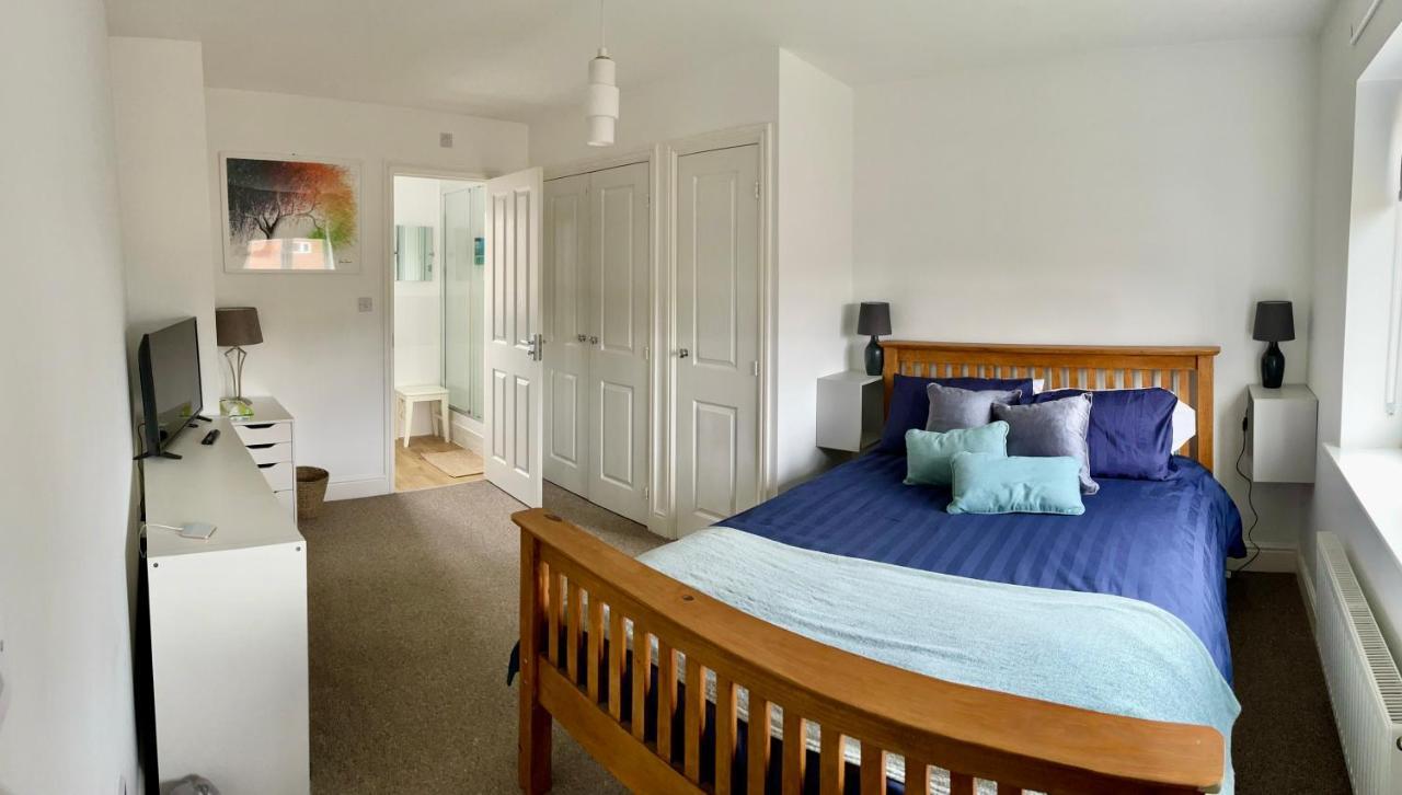 Holiday home Quays Retreat: Spacious 3-bedroom Near The Docks Gloucester