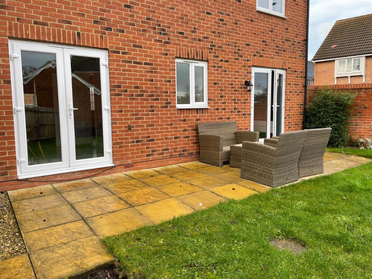 Holiday home Quays Retreat: Spacious 3-bedroom Near The Docks *
