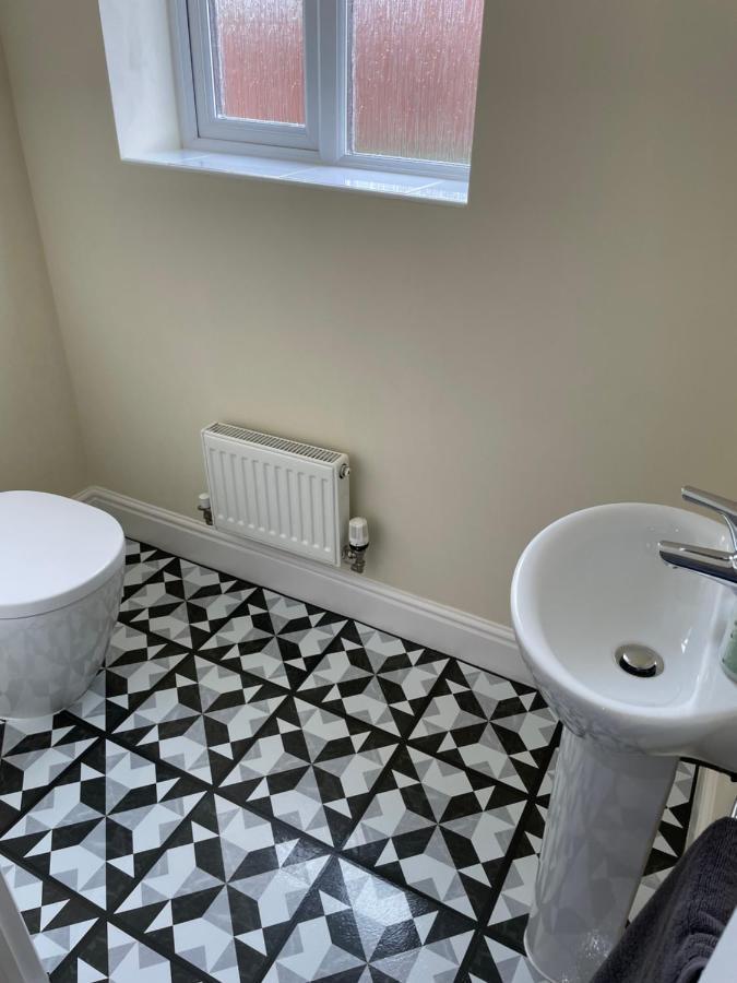 Quays Retreat: Spacious 3-bedroom Near The Docks Holiday home