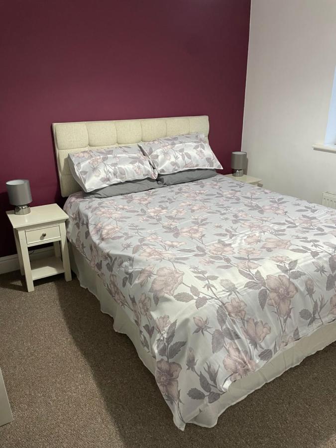 Quays Retreat: Spacious 3-bedroom Near The Docks Holiday home Gloucester