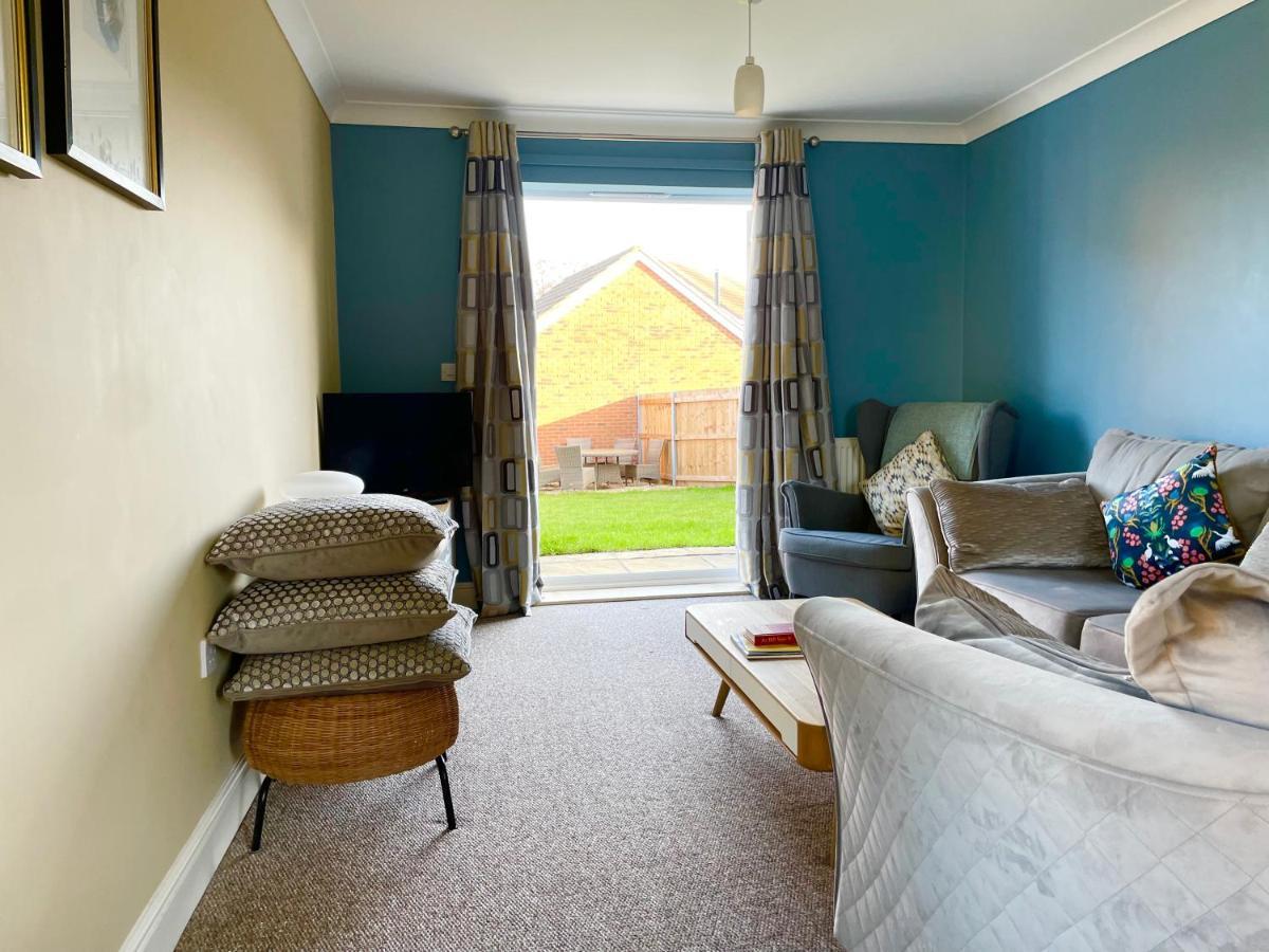 Quays Retreat: Spacious 3-bedroom Near The Docks *