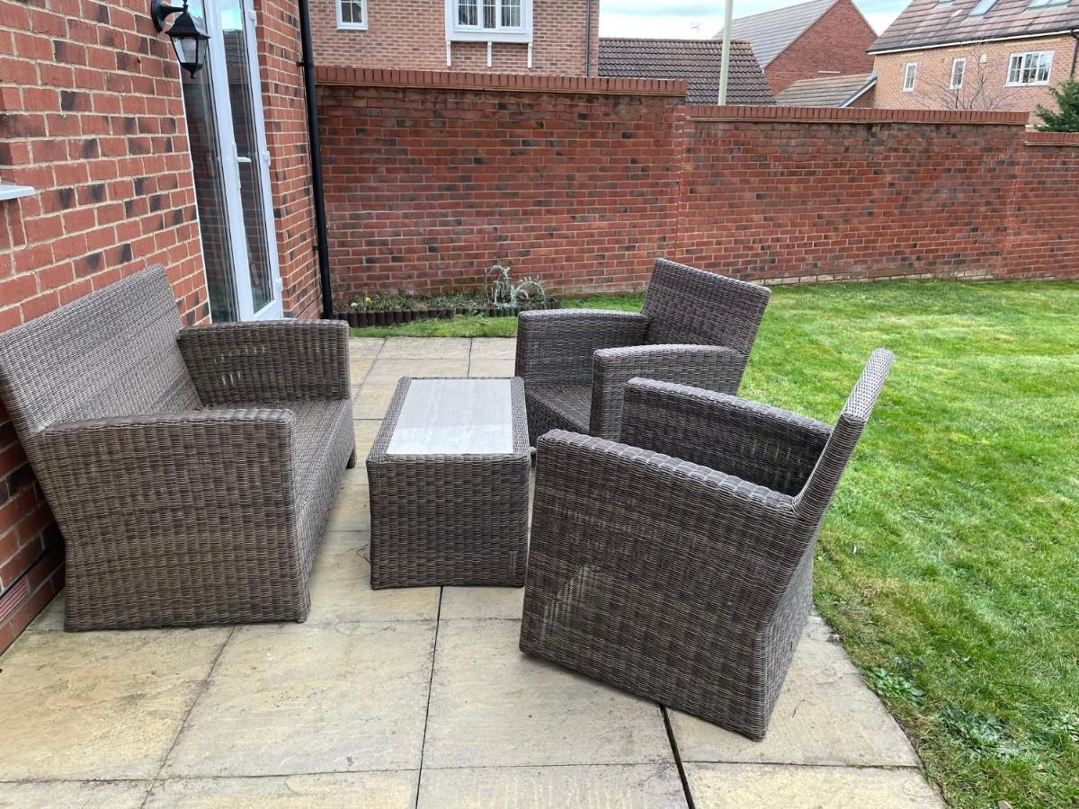 Quays Retreat: Spacious 3-bedroom Near The Docks Holiday home