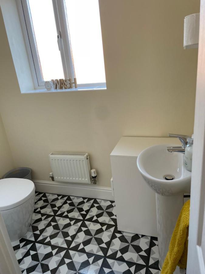 Quays Retreat: Spacious 3-bedroom Near The Docks Holiday home Gloucester