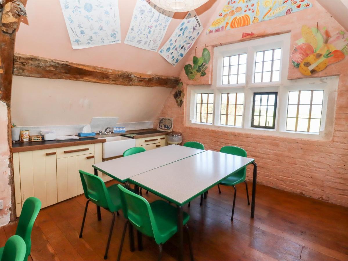 Wick Court Farm * Gloucester