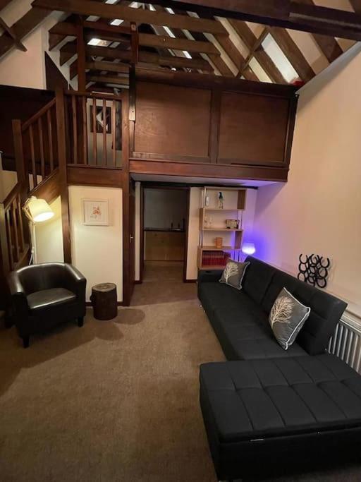 Apartment Cosy Next To Farmers Arms Country Pub. *
