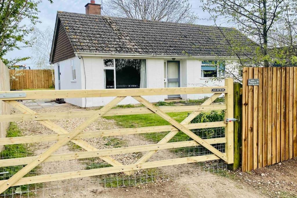 Holiday home Cheerful 3 Bedroom With Indoor Fire Place