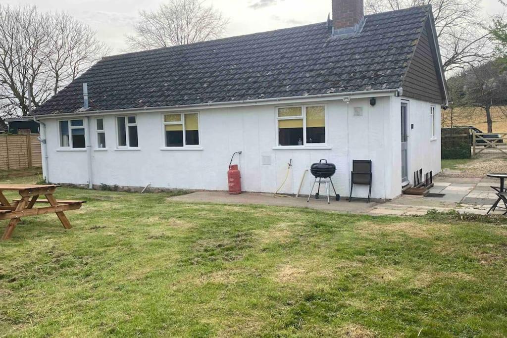 Holiday home Cheerful 3 Bedroom With Indoor Fire Place