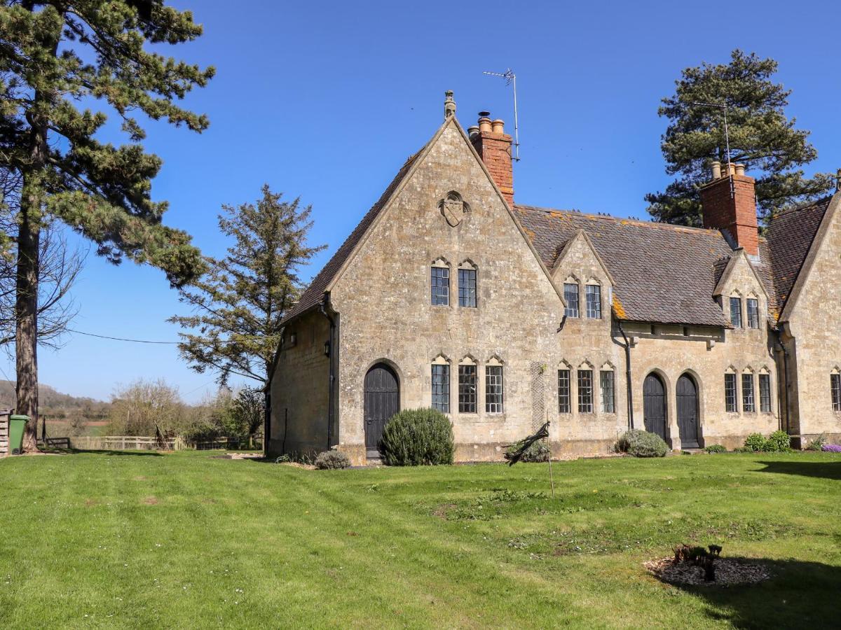 The Alms House West * Gloucester