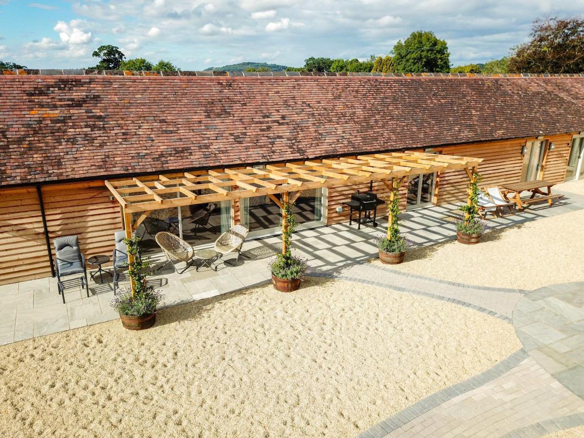 Hayes Farm - 8 * Gloucester