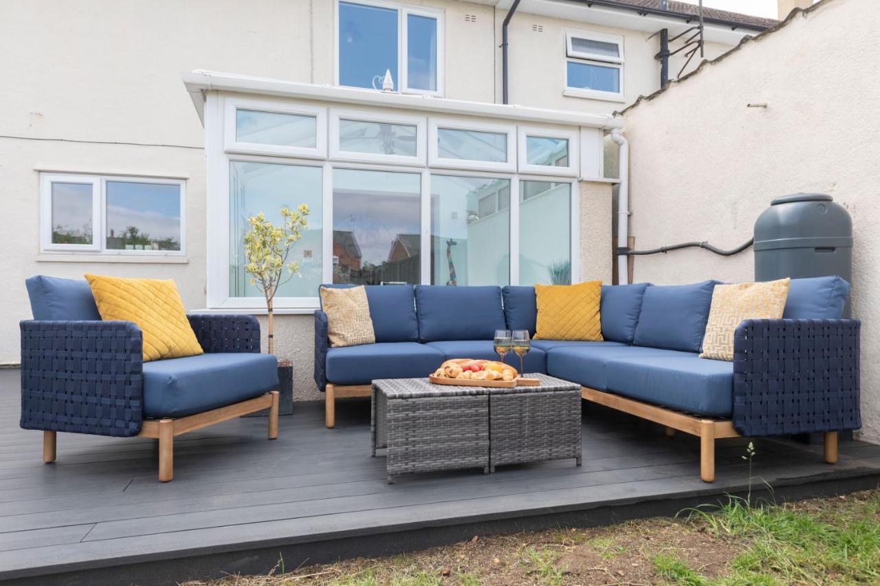 4 Bedroom With Hot Tub Near *