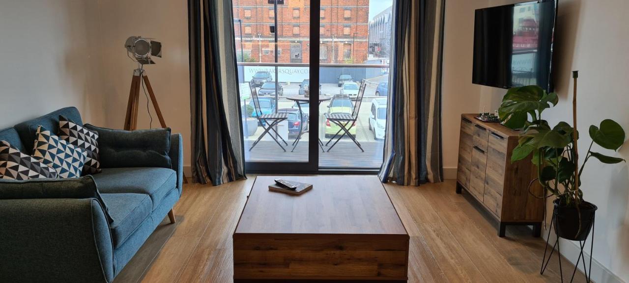 Beautiful 1 Bedroom With Parking In Docks Apartamento