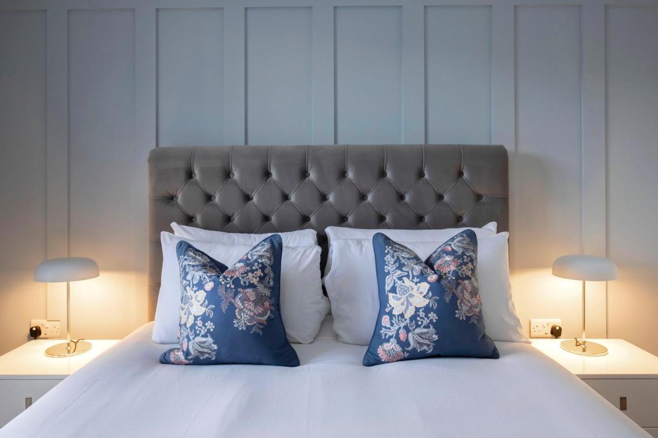 Elliot Oliver - Luxurious Two Bedroom In The Docks Gloucester