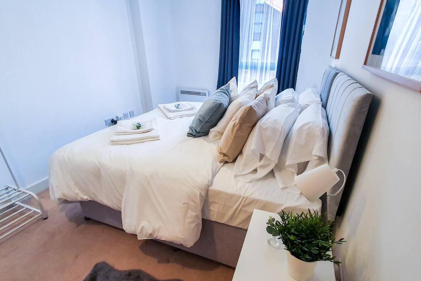 Lovely Flat In Kiln Close With Free Parking * Gloucester