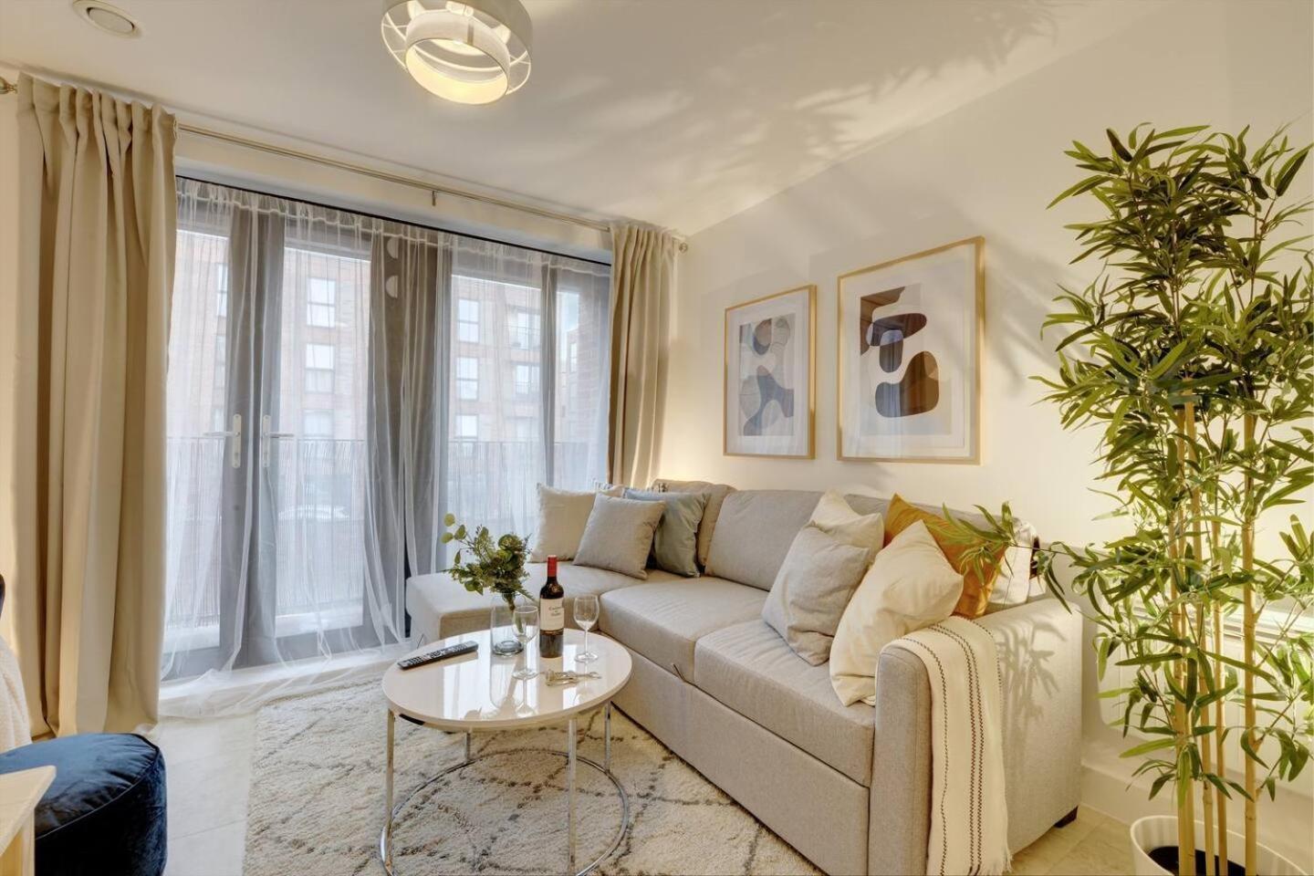 Apartment Lovely Flat In Kiln Close With Free Parking *