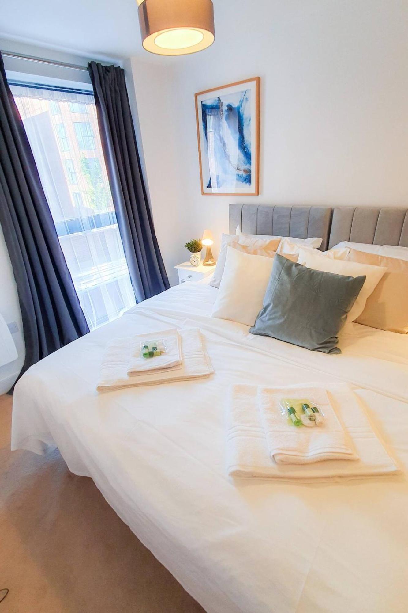 Lovely Flat In Kiln Close With Free Parking Gloucester