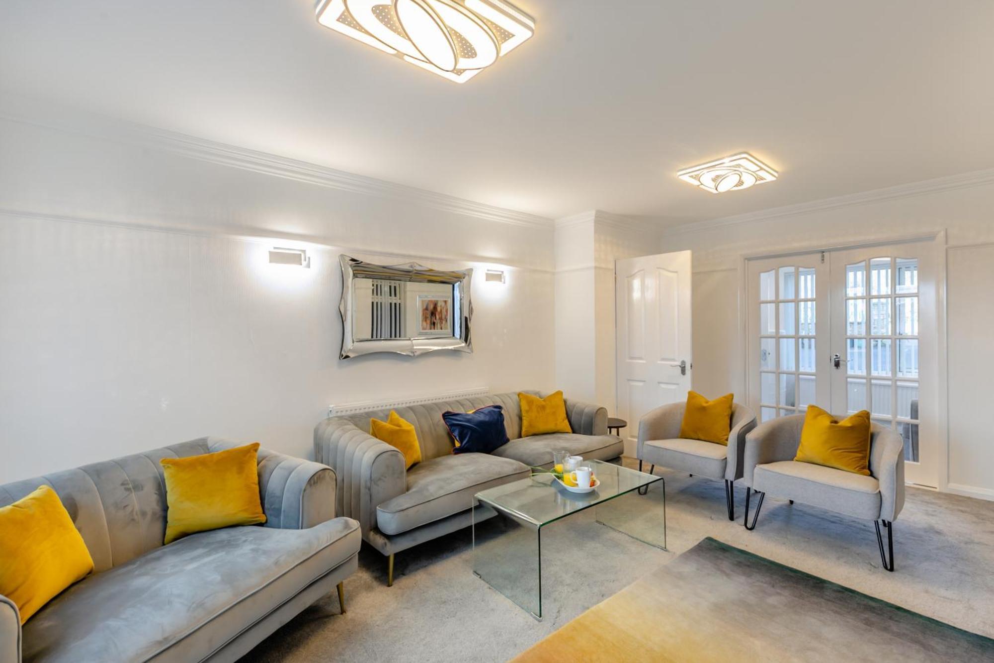 Robinswood House - A Beautiful Family Near The Cotswold * Gloucester
