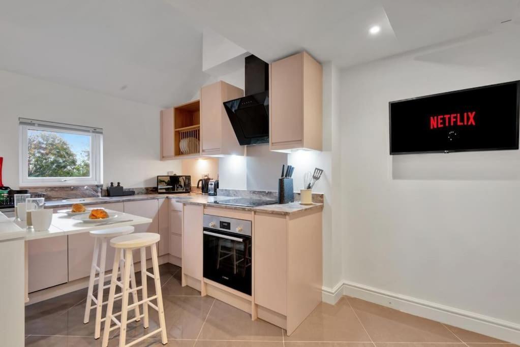 Apartment 2 Bedroom Centre With Free Parking Gloucester