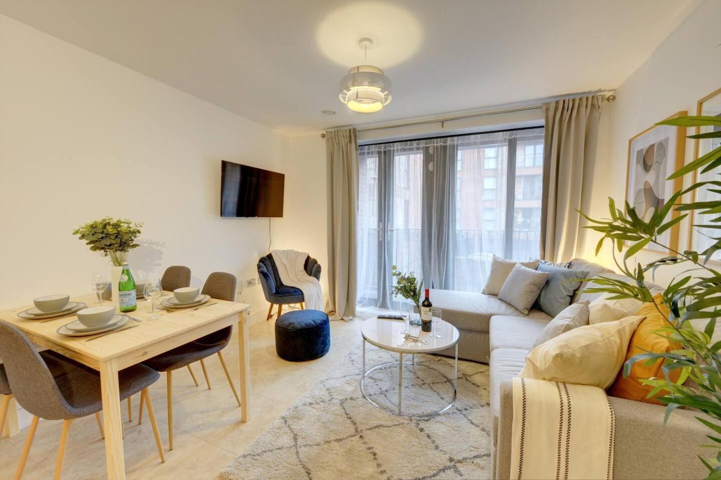 Apartment Lovely Flat In Kiln Close With Free Parking Gloucester