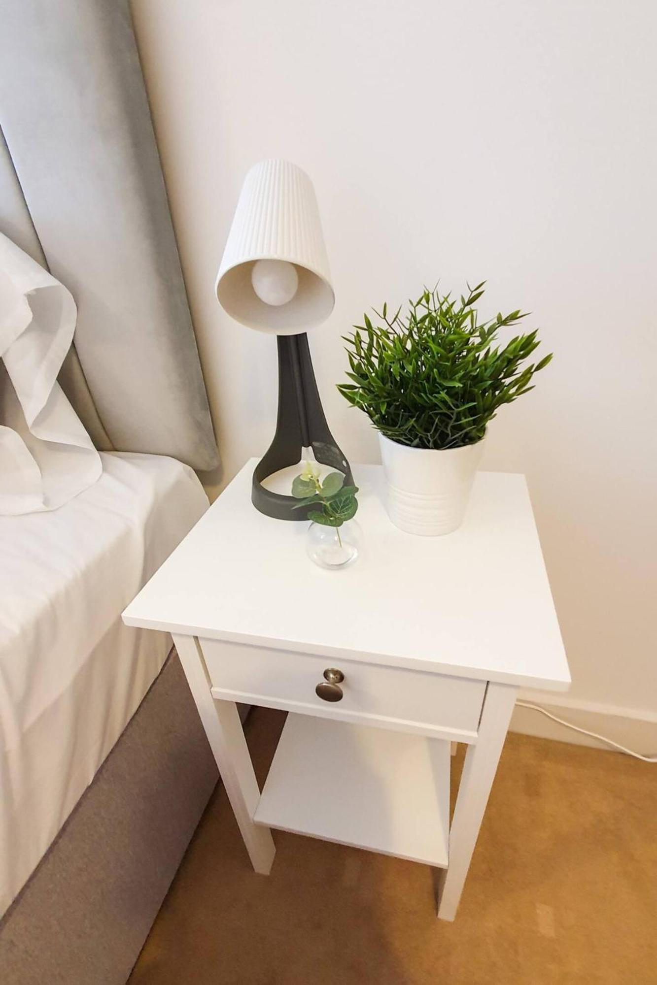 Lovely Flat In Kiln Close With Free Parking