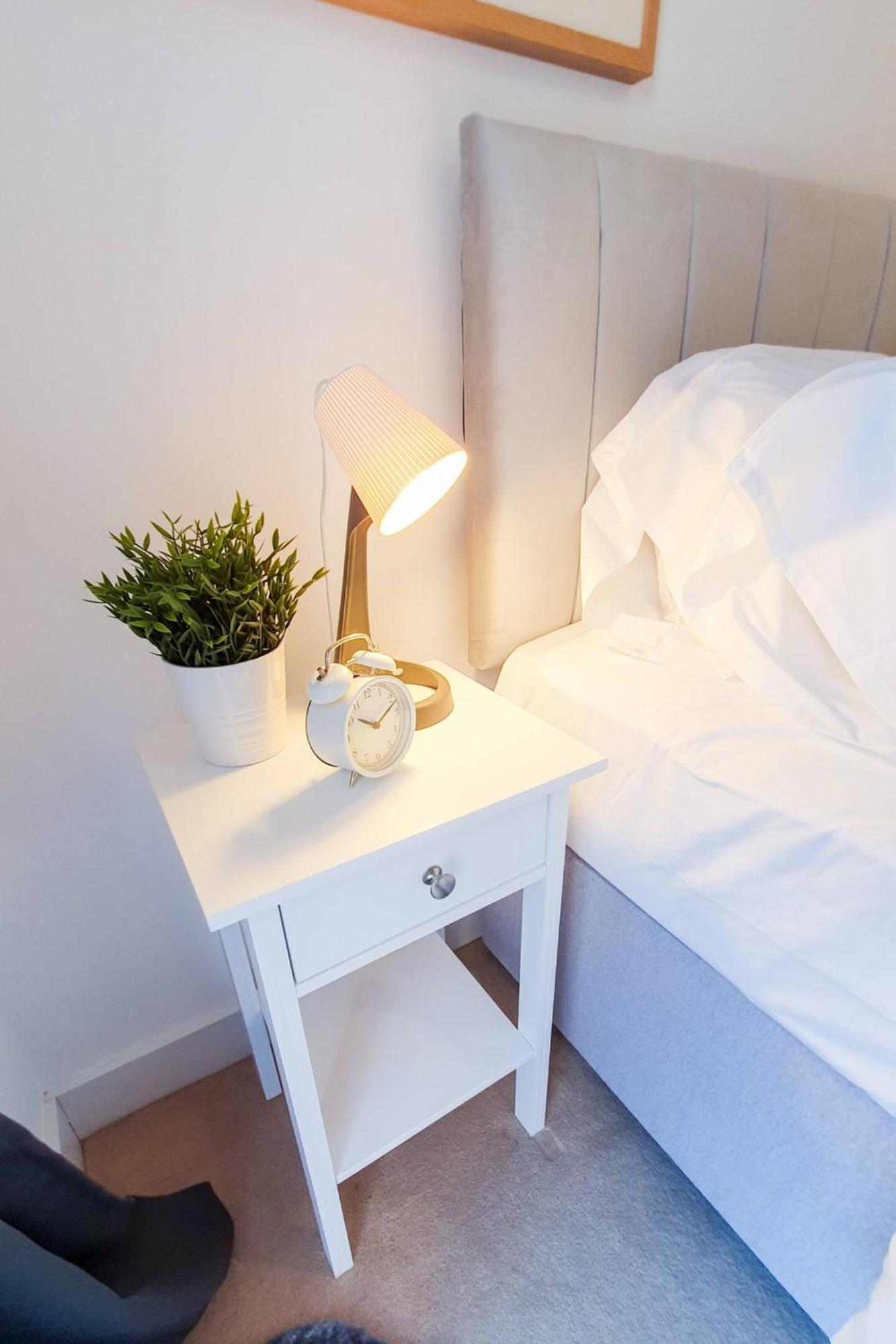 Lovely Flat In Kiln Close With Free Parking Gloucester