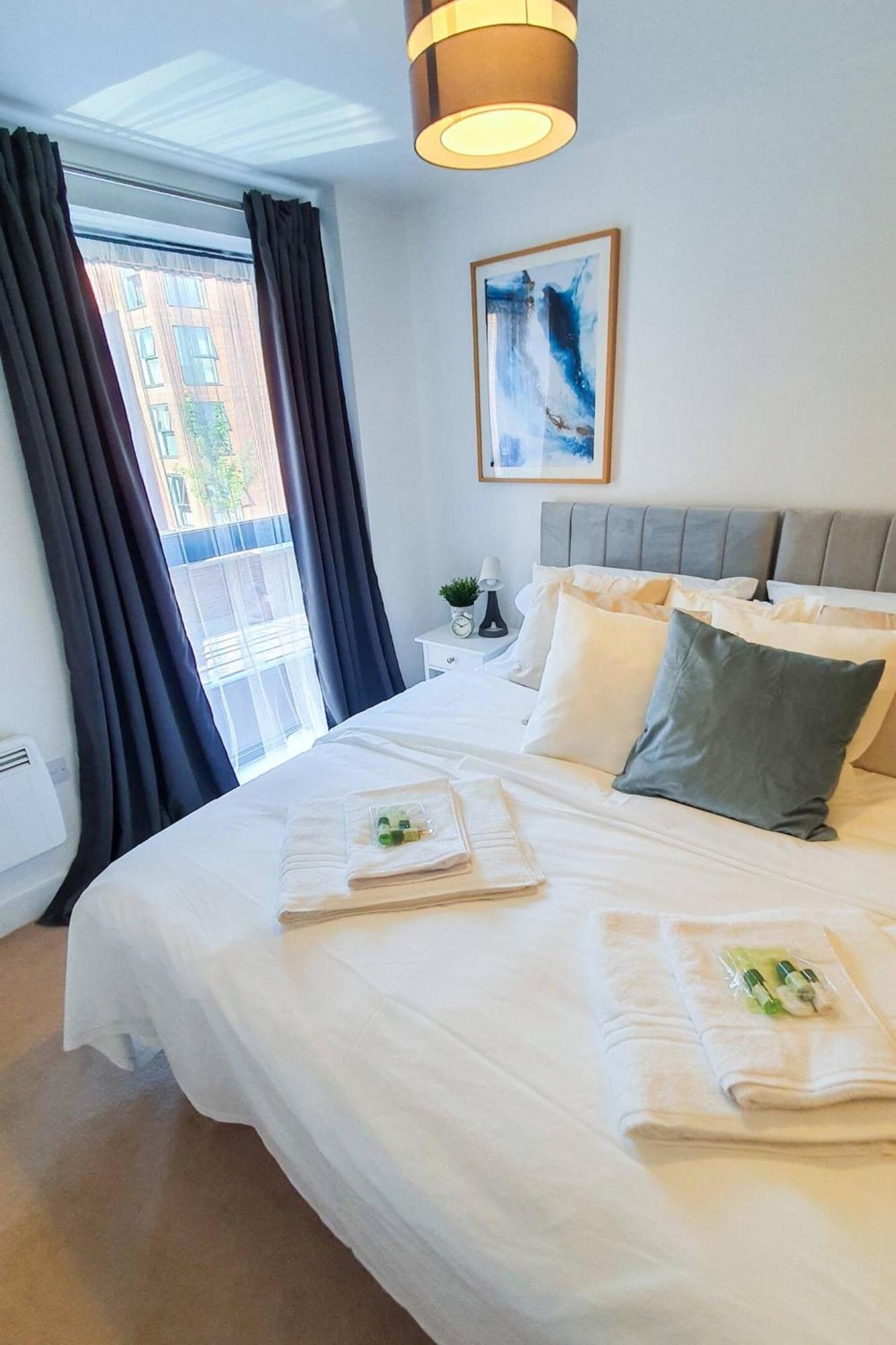 Apartment Lovely Flat In Kiln Close With Free Parking *