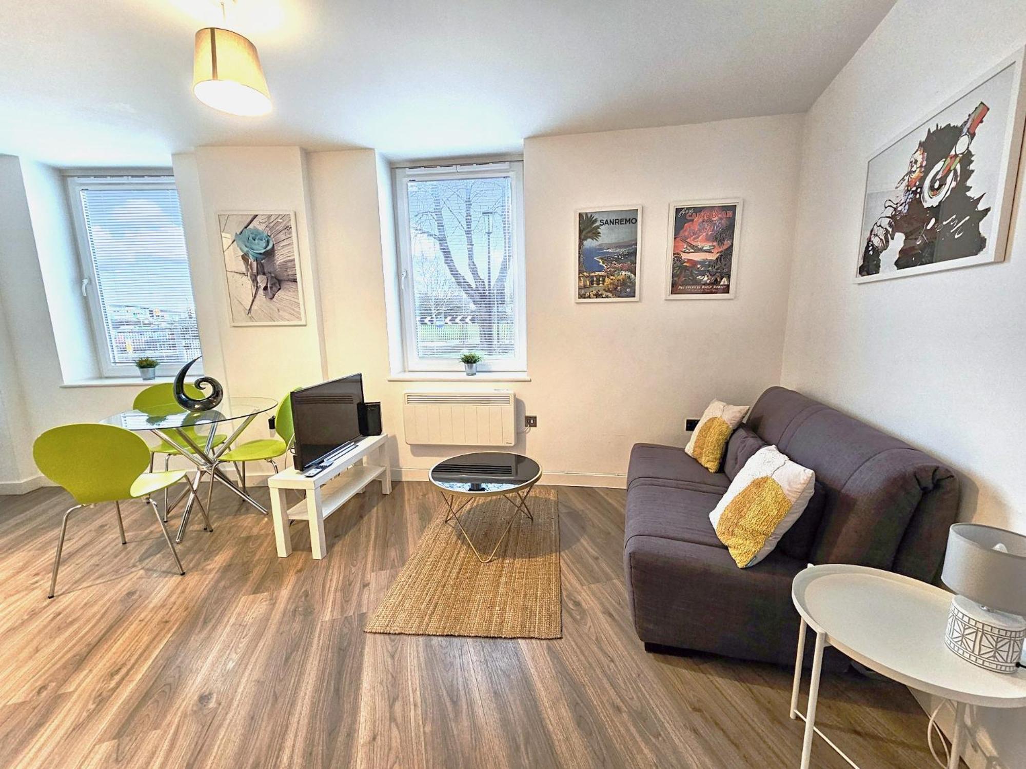 Apartment The Post House One By Fortuna Gloucester