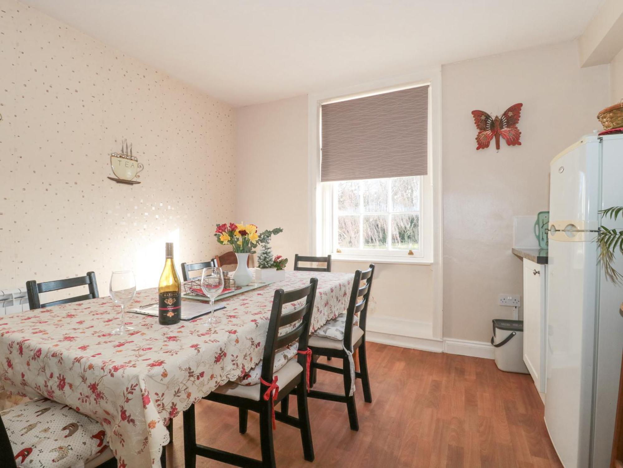 Wards Court 2 Apartment *