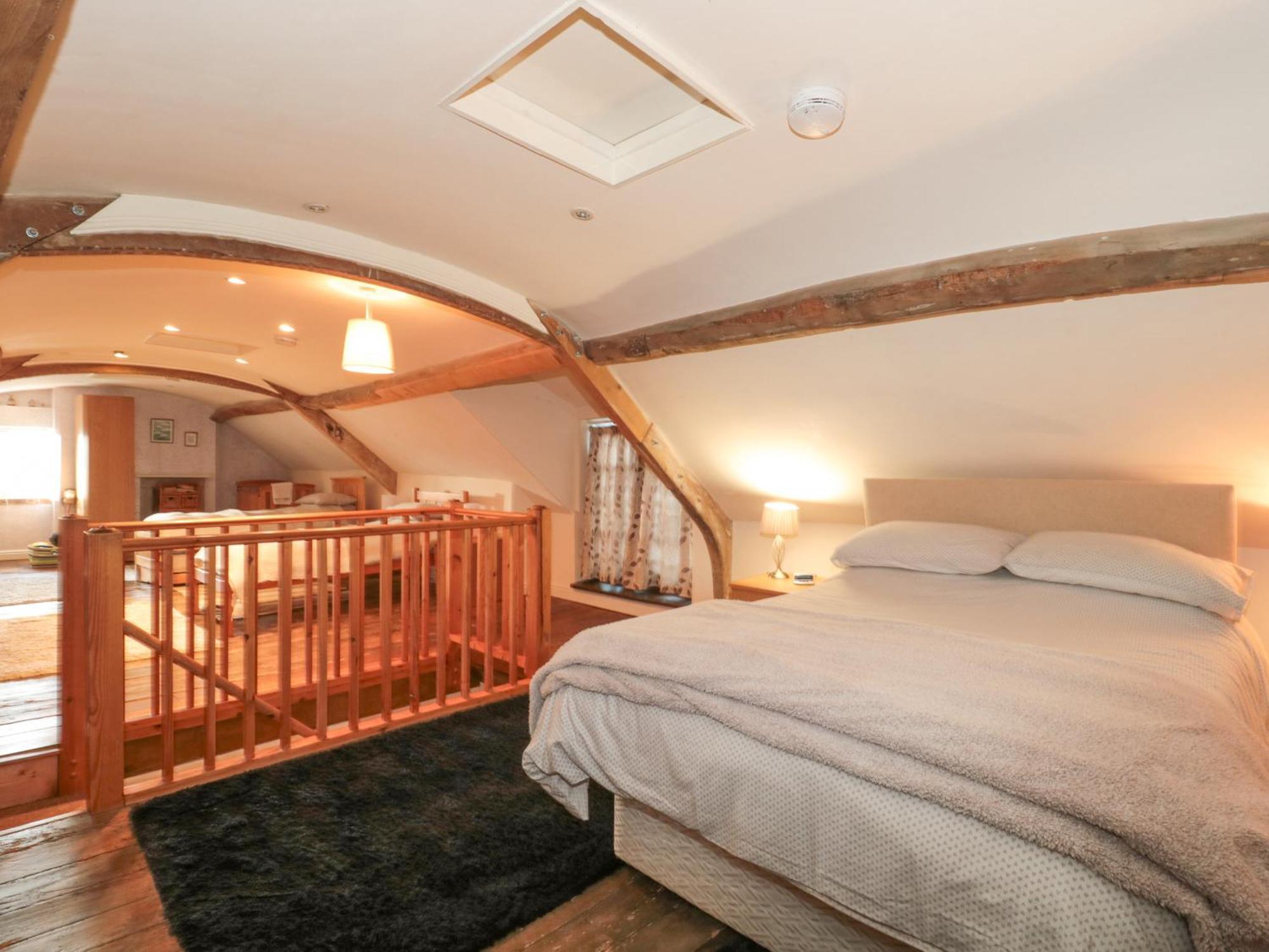 Wards Court 2 * Gloucester