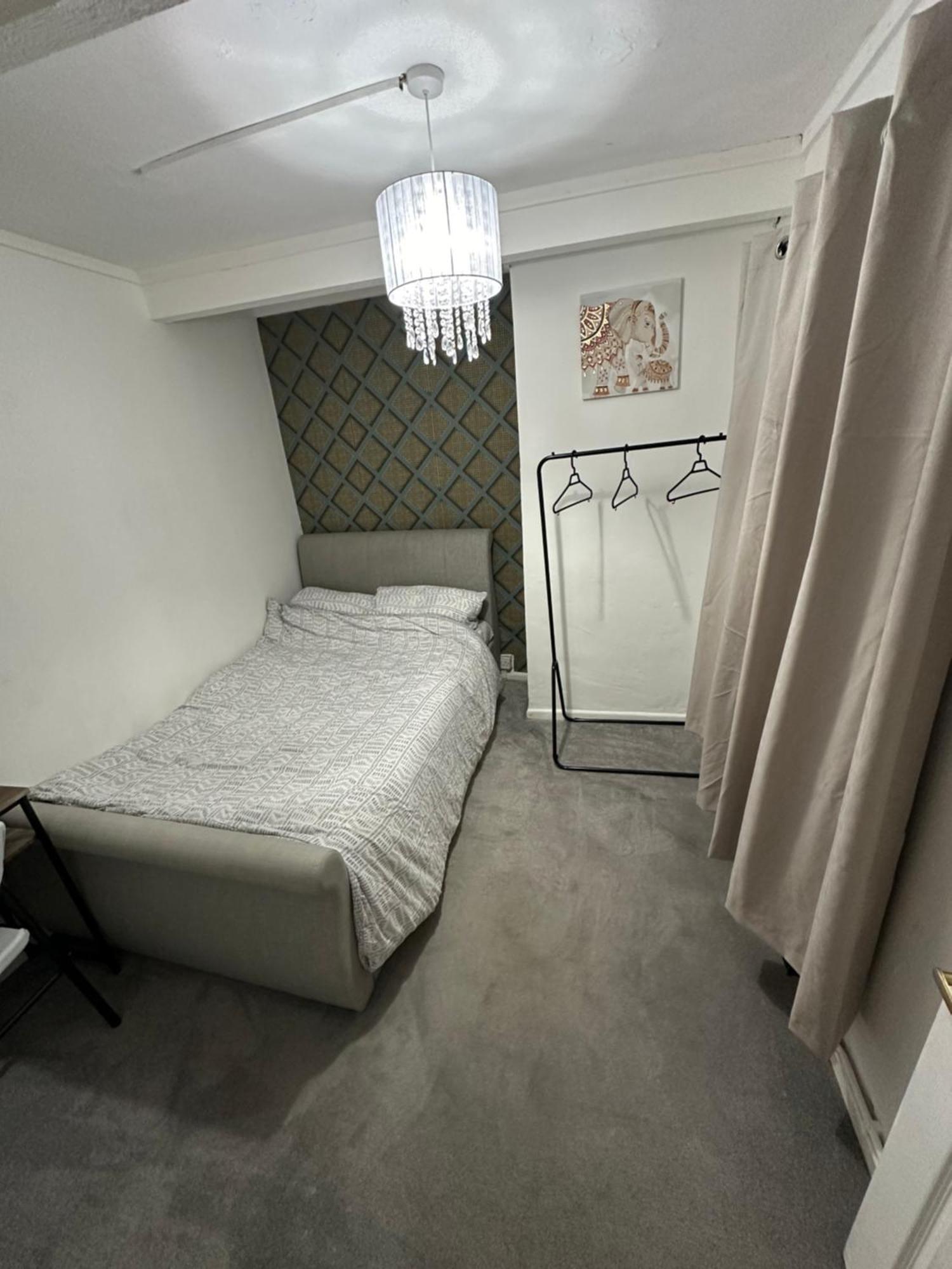 Homestay Flexyhomes Next To Royal Hospital 2 Minutes Walk Away Gloucester
