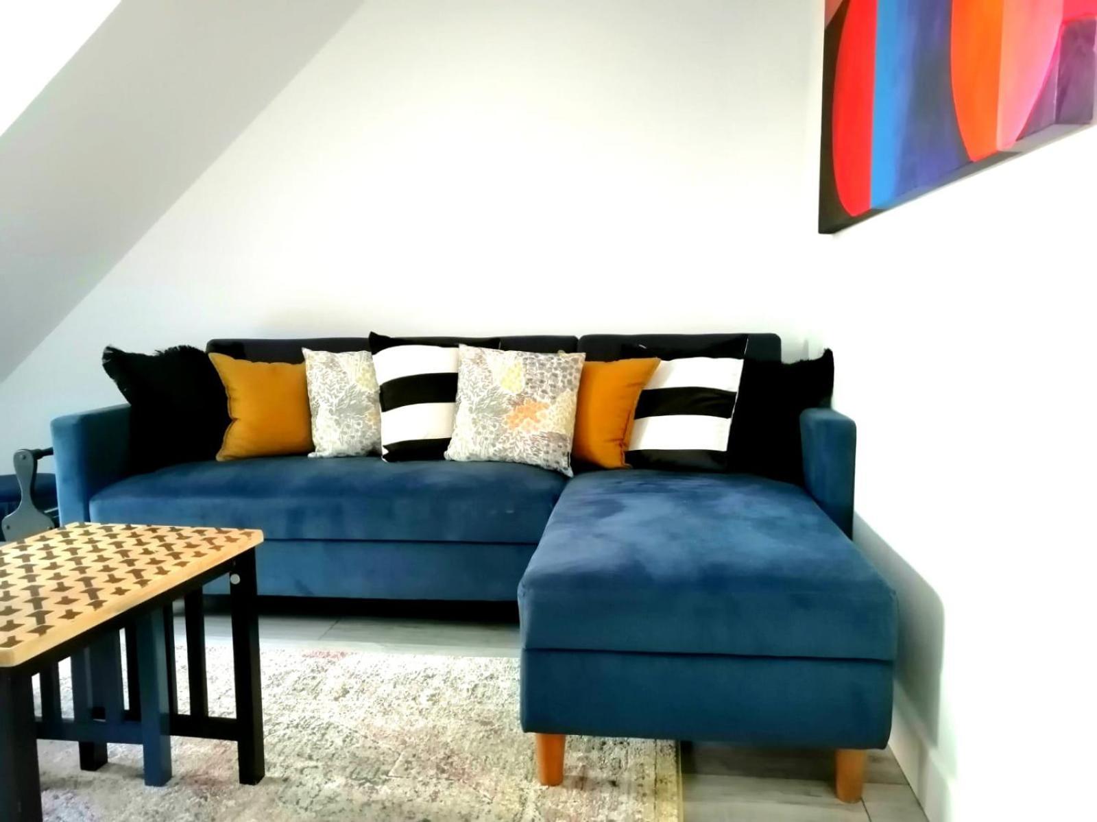 Apartment Brockeridge Stylish 2Br Home In Peaceful Area - Easy M5 Access & Free Parking By Suitely *