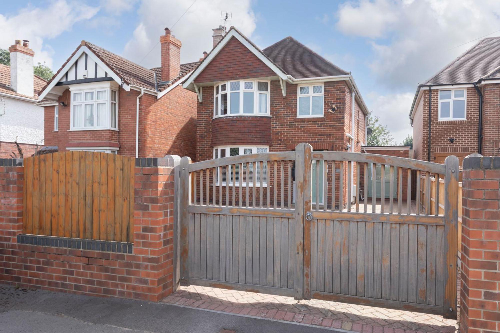 Holiday home Lythwood House