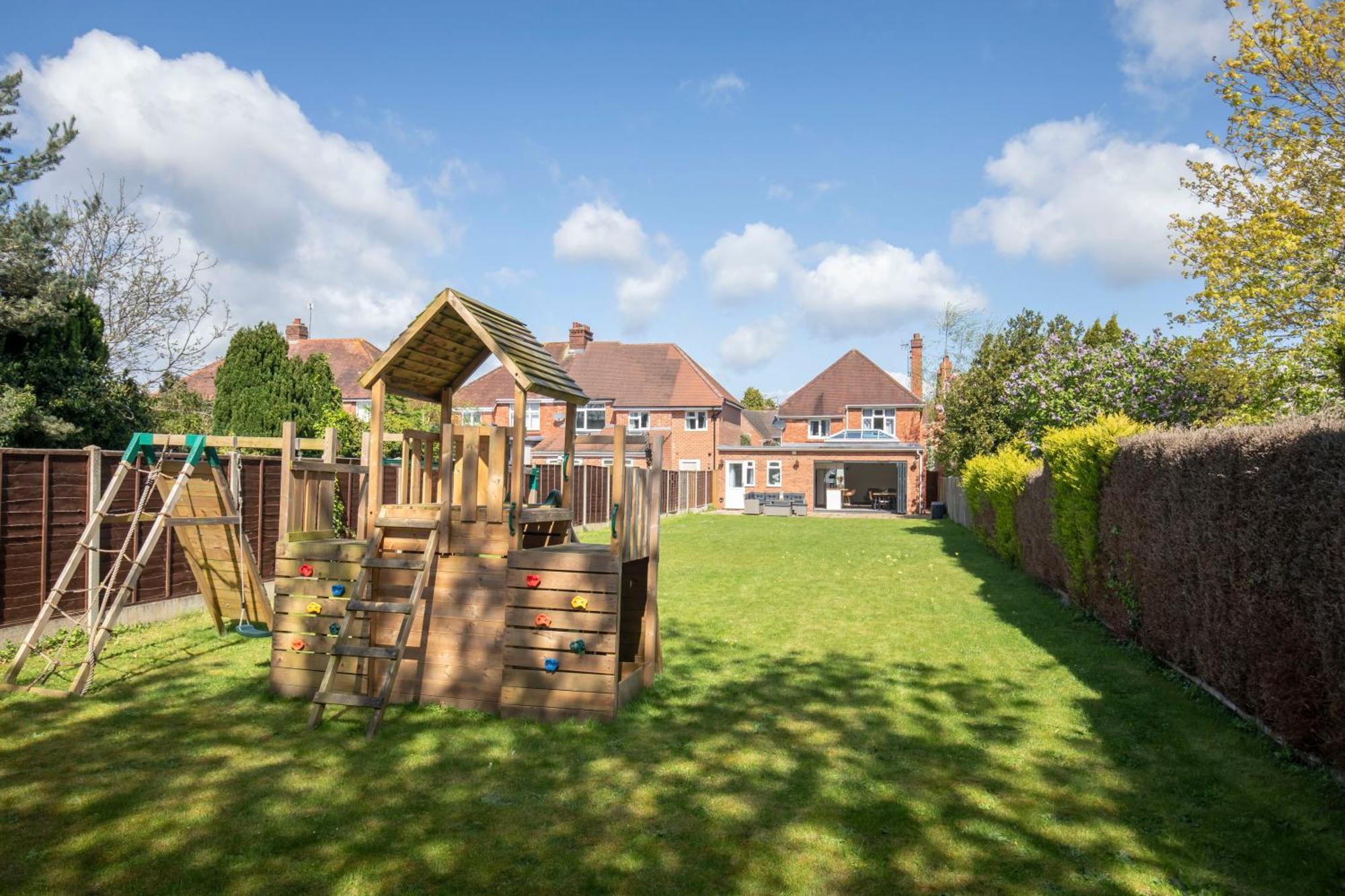 Lythwood House Holiday home *