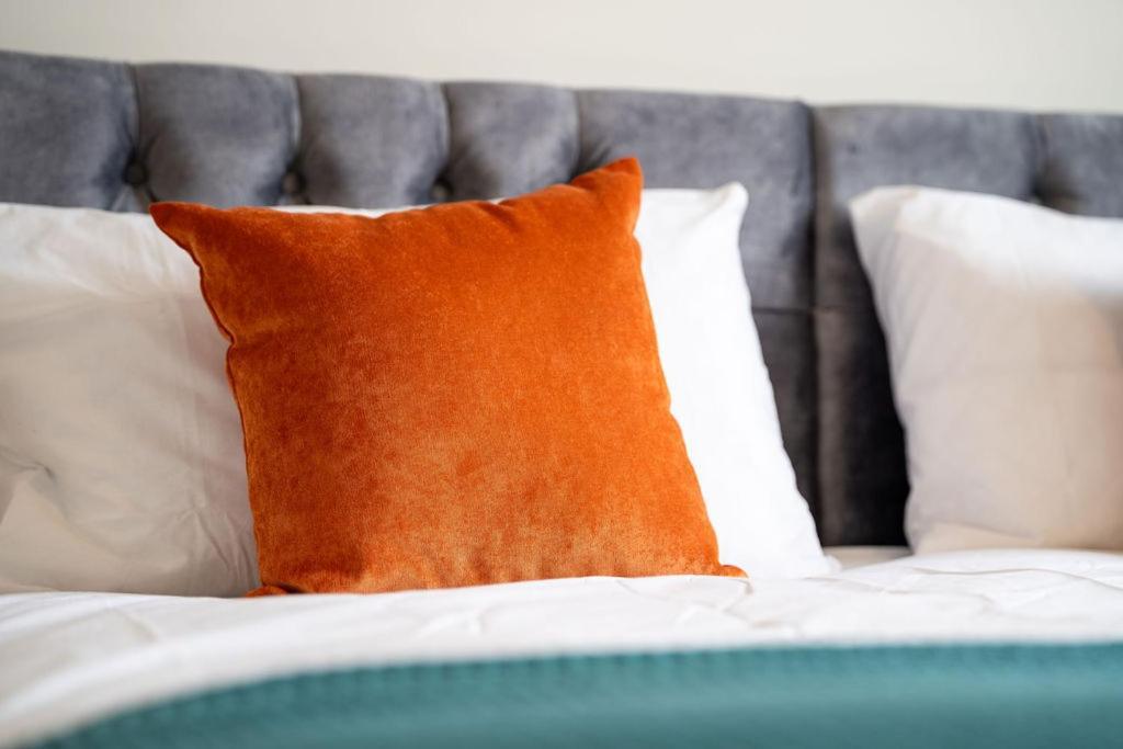 Holiday home Huge Weekly & Monthly Savings - Free Parking - Wi-fi & Netflix Gloucester